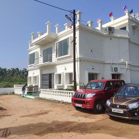 The Pearl Hotel Puri Exterior photo