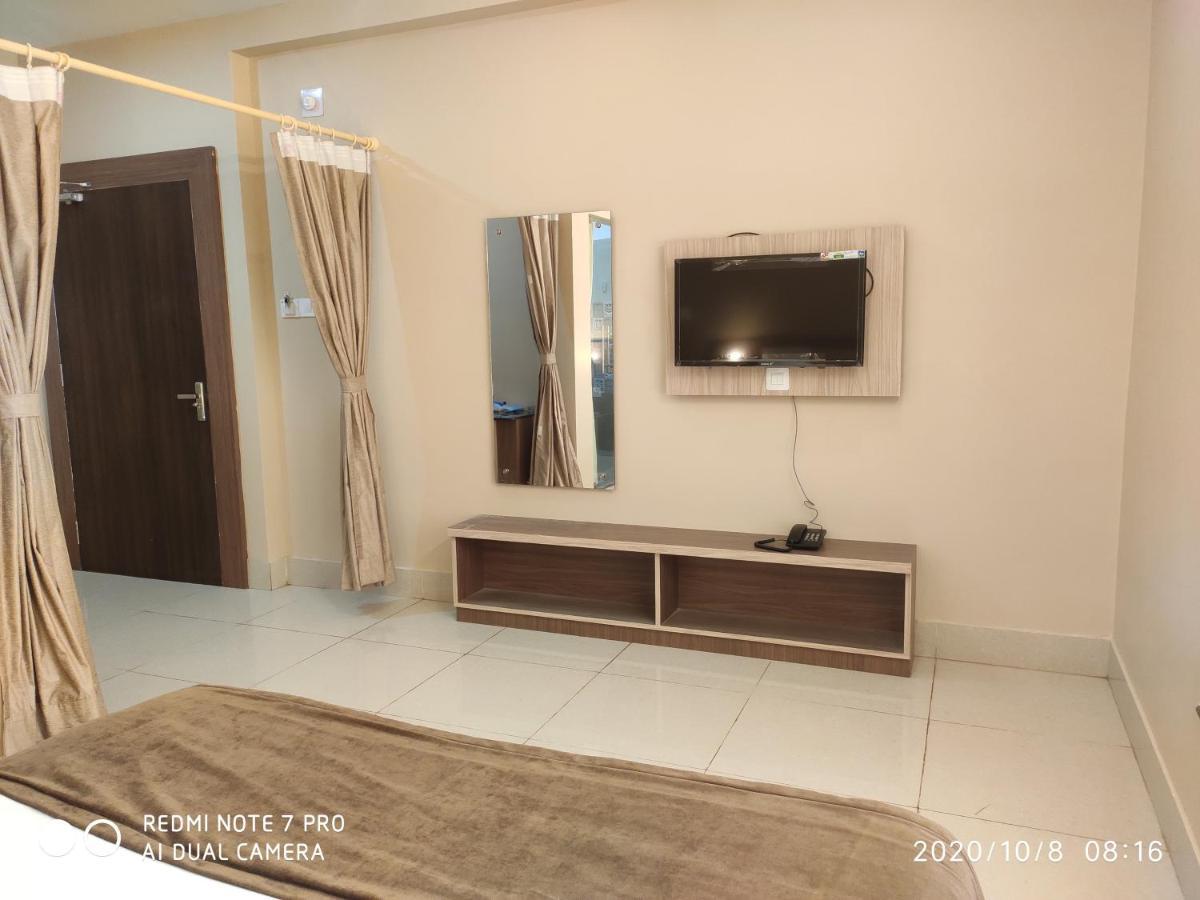The Pearl Hotel Puri Exterior photo