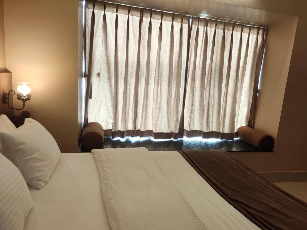 The Pearl Hotel Puri Exterior photo