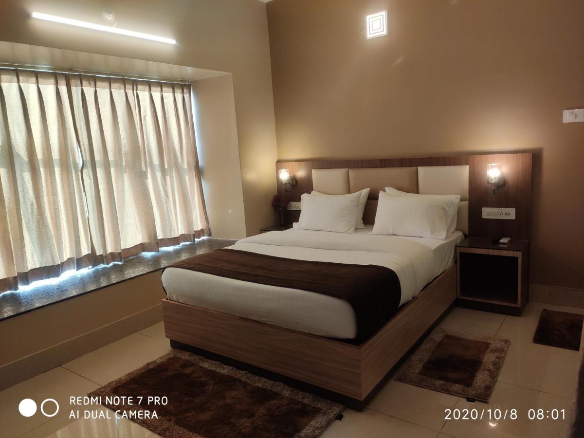 The Pearl Hotel Puri Exterior photo