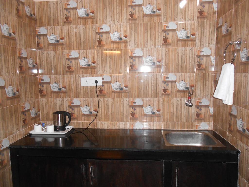 The Pearl Hotel Puri Exterior photo
